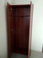Шкаф в офис для верхней одежды